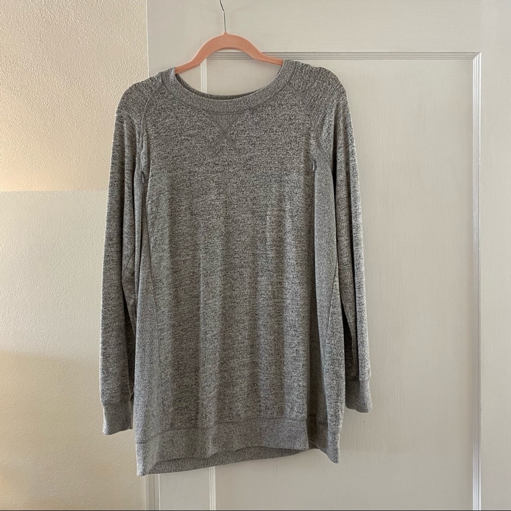 Gray Gap nursing tunic